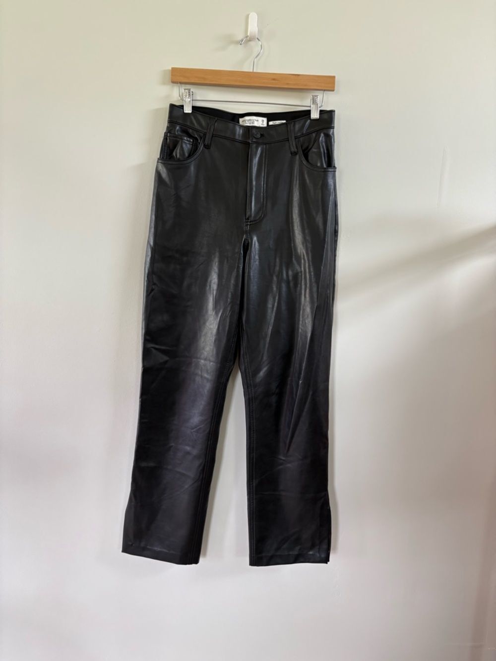 Abercrombie & Fitch The 90s Straight Ultra High Rise Black Leather Pants Size 29